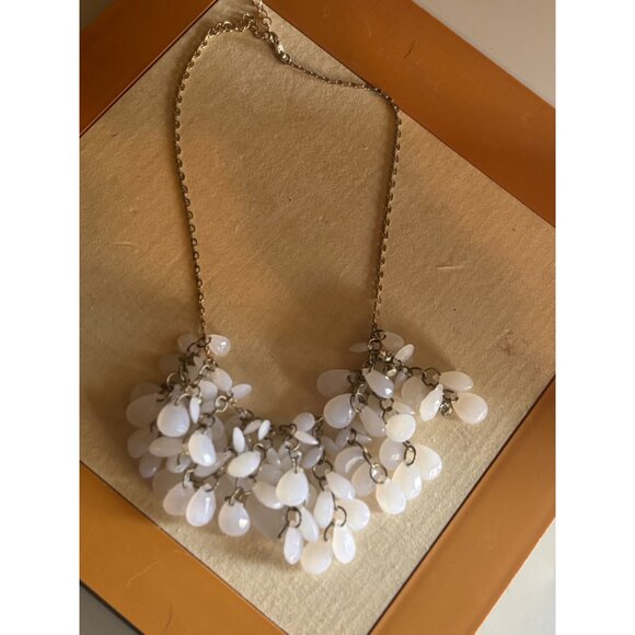 vintage Natasha White Teardrop Cluster Statement Necklace By Natasha Gold-Tone C - Picture 12 of 15